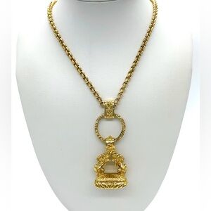 #134 Vintage Joan Rivers Renaissance Gold tone English Coat of Arms Necklace